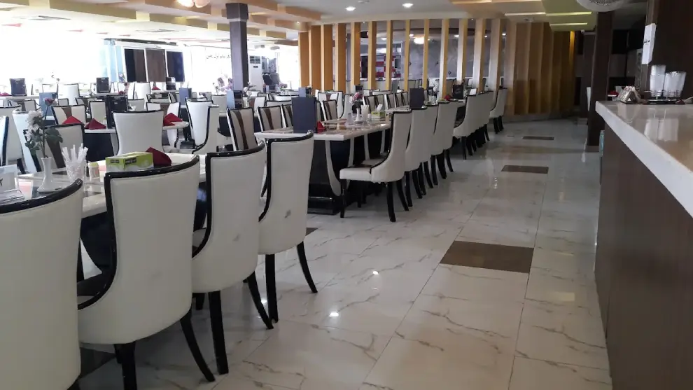 رستوران ایران‌ زمین قشم