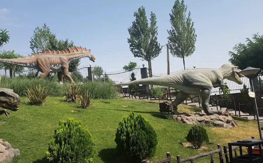 پارک ژوراسیک تهران