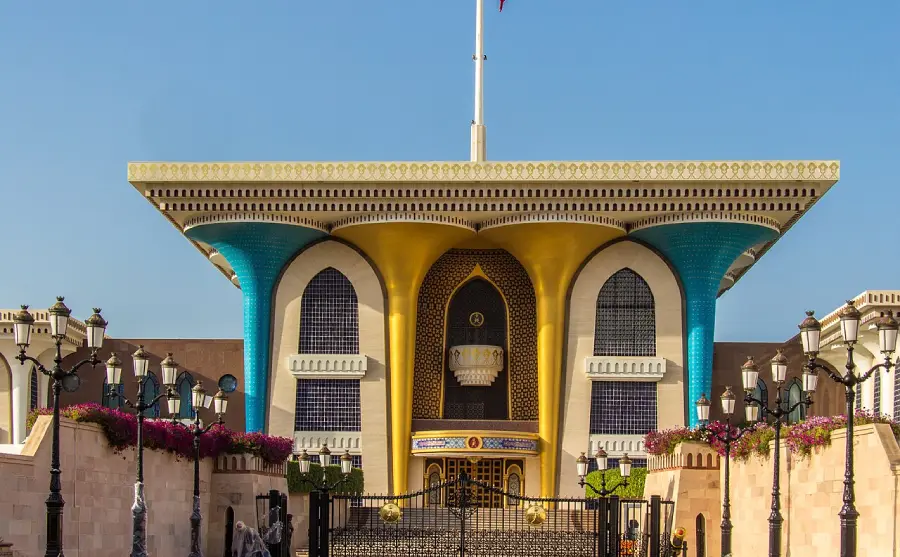 راهنمای سفر به مسقط؛ مرز بین سنت و مدرنیته در عمان 26 قصر العلم