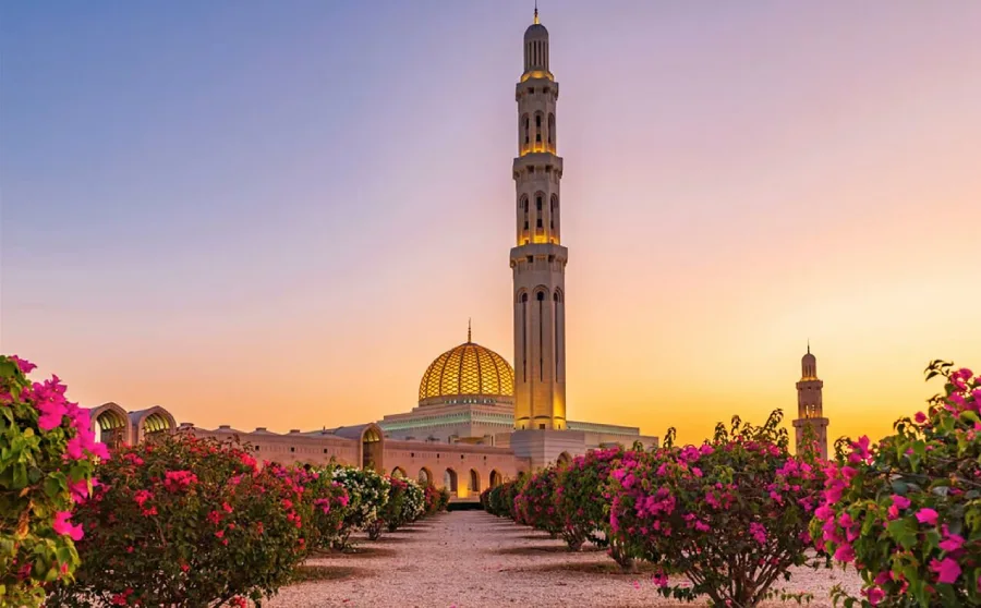 راهنمای سفر به مسقط؛ مرز بین سنت و مدرنیته در عمان 23 مسجد جامع سلطان قابوس