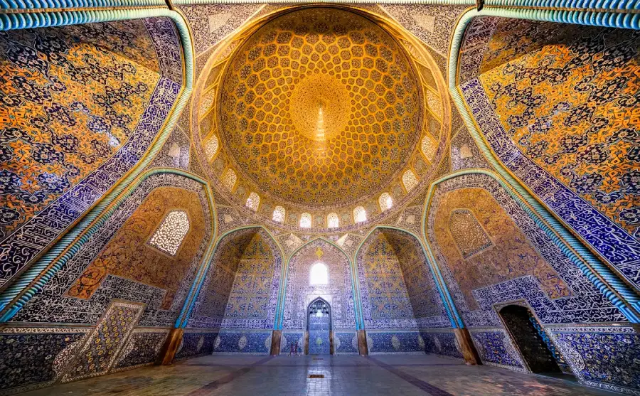 30 تا از محبوب ترین جاهای دیدنی دنیا که باید آنها را بشناسید. 54 مسجد شیخ لطف الله