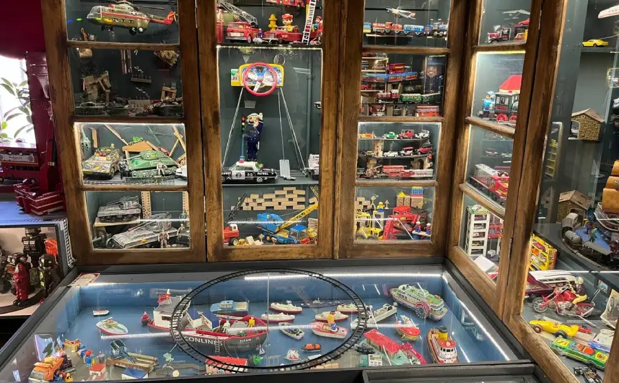 جاهای دیدنی تهران برای کودکان؛ سفری شاد و پر از کشف و یادگیری 56 موزه اسباببازی تهران