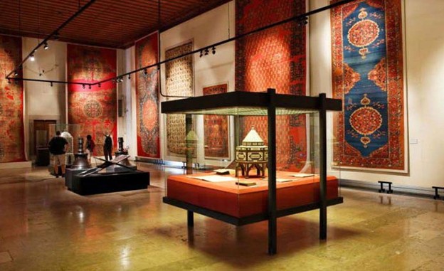 هدیه روز دانشجو ۱۴۰۴: بازدید رایگان از موزههای ایران 1 هدیه روز دانشجو