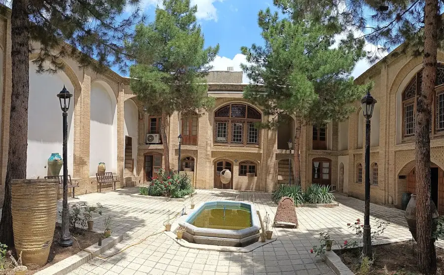 موزه لطفعلیان