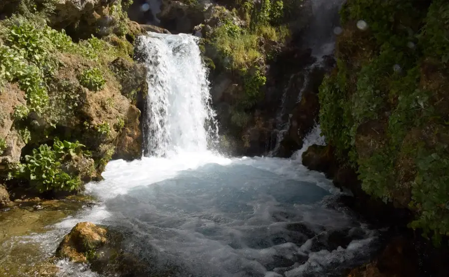 بهترین جاهای دیدنی چهار محال و بختیاری؛ بام سرسبز ایران 2 جاذبههای طبیعی چهار محال و بختیاری