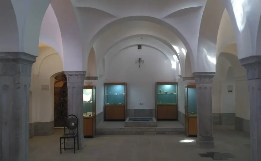 بهترین جاهای دیدنی چهار محال و بختیاری؛ بام سرسبز ایران 44 حمام پرهیزکار