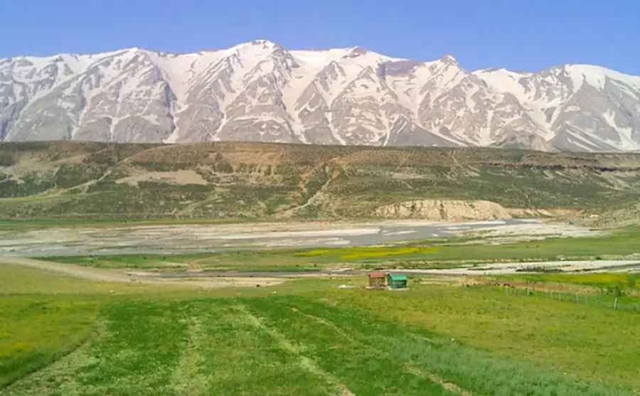 بهترین جاهای دیدنی چهار محال و بختیاری؛ بام سرسبز ایران 27 زردکوه بختیاری