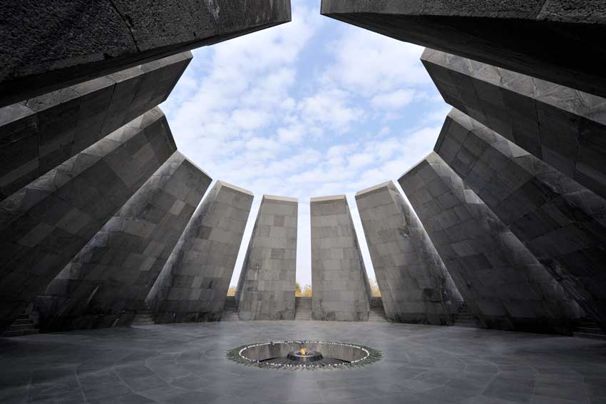 موزه نسل کشی ارامنه ایروان
