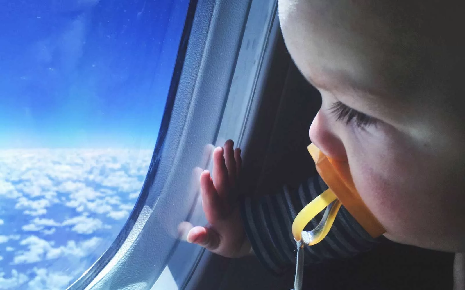 خرید بلیط هواپیما برای کودکان و نوزادان