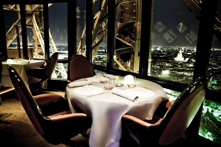 رستوران ژول ورن هزینه های سفر به پاریس