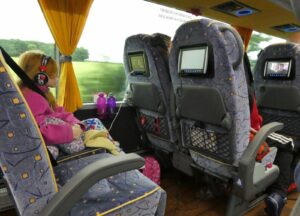  سفر کودکان با اتوبوس