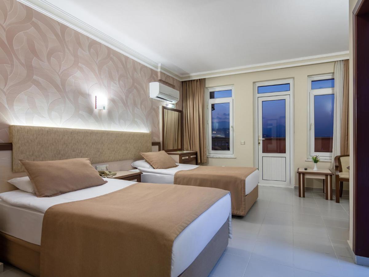 هتل می فلاور آلانیا