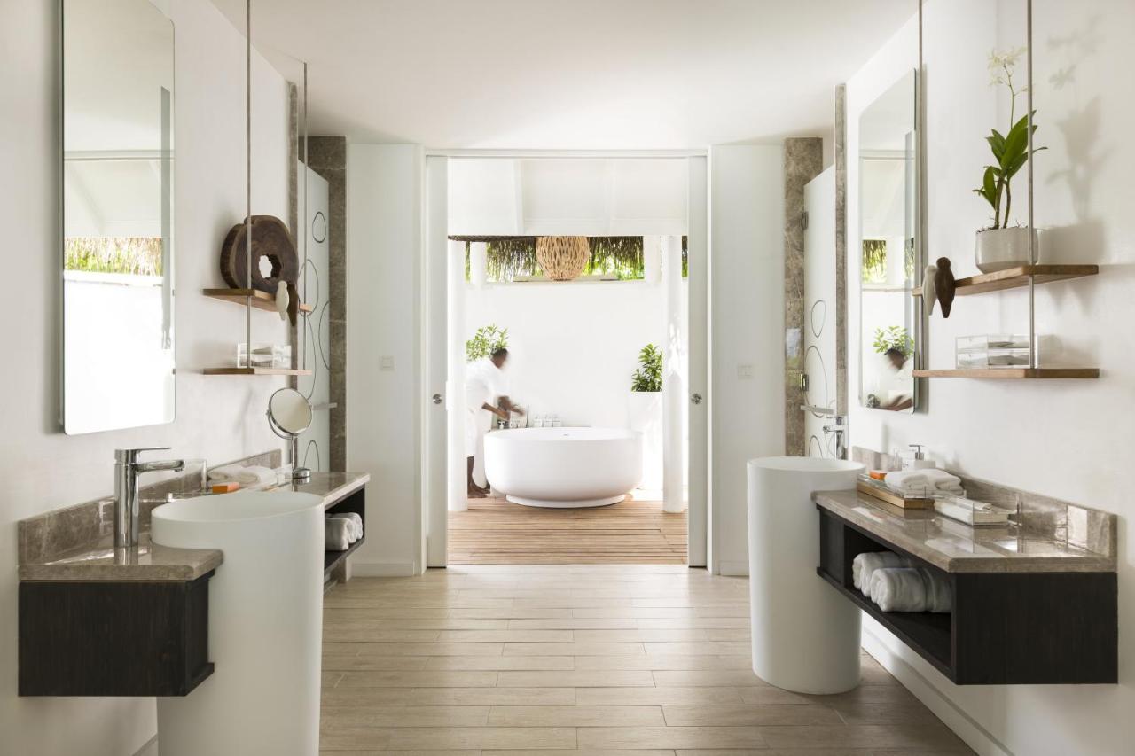 هتل لوکس سوث آری آتول Maamigili