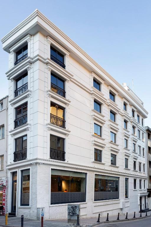 Alibaba https://cdn.alibaba.ir/ostorage/hotel-accommodation-images/2022-07-23/a024d25f-2ebd-42e6-b7a0-92bc71245251.jpg