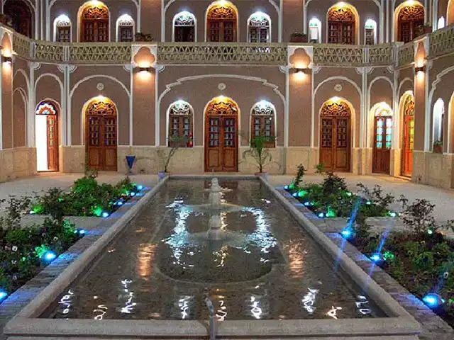 هتل کاروانسرا مشیر یزد