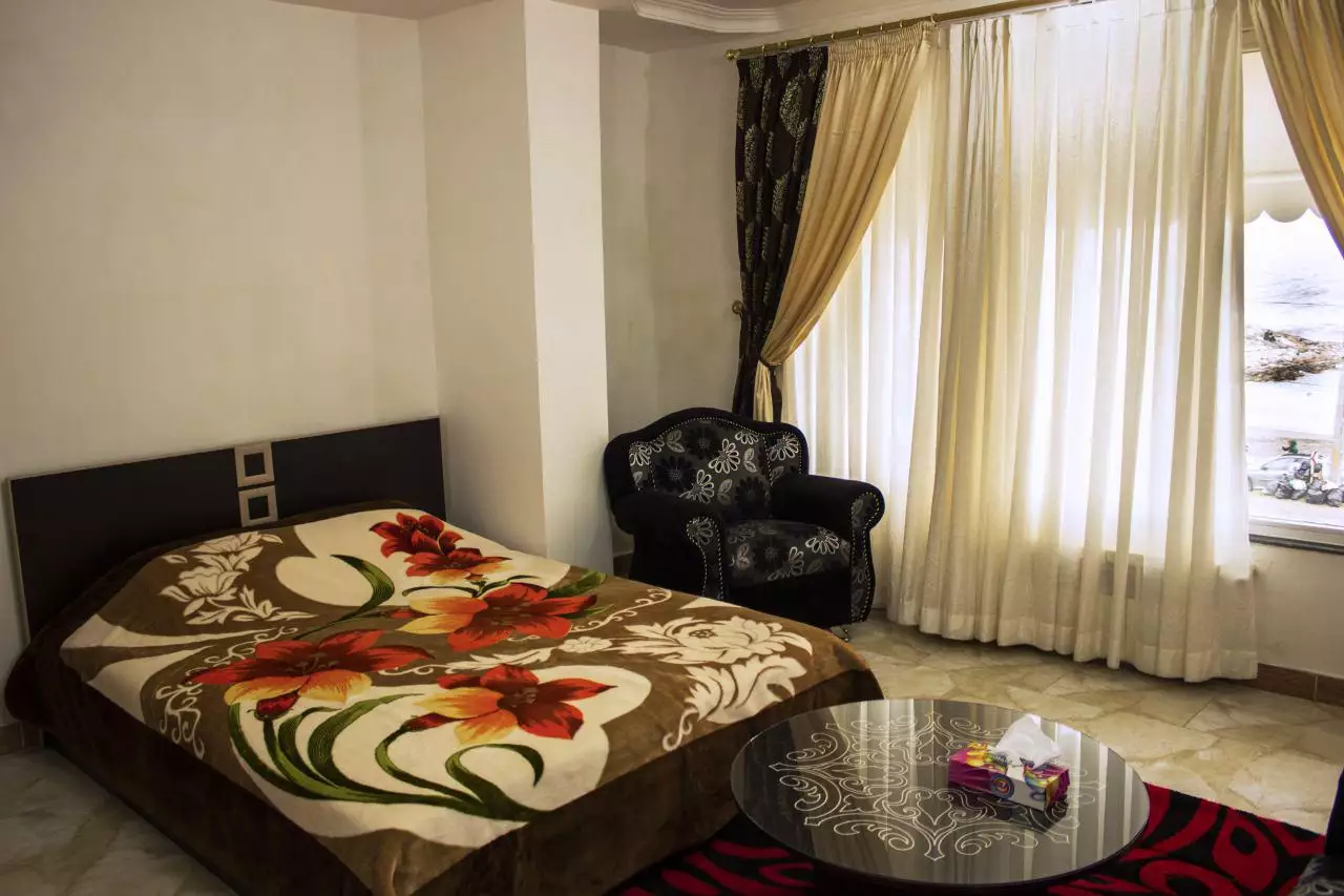 هتل دریاکنار آستانه اشرفیه لاهیجان