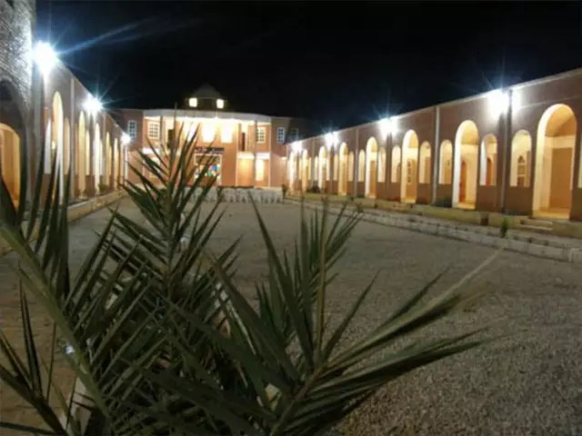 هتل کویری بالی اصفهان