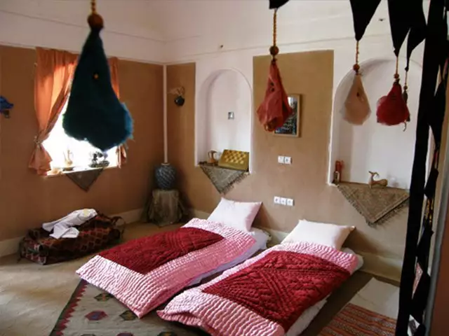هتل کویری بالی اصفهان