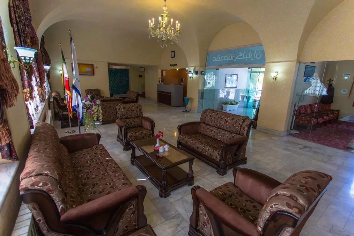 هتل جهانگردی شهرکرد