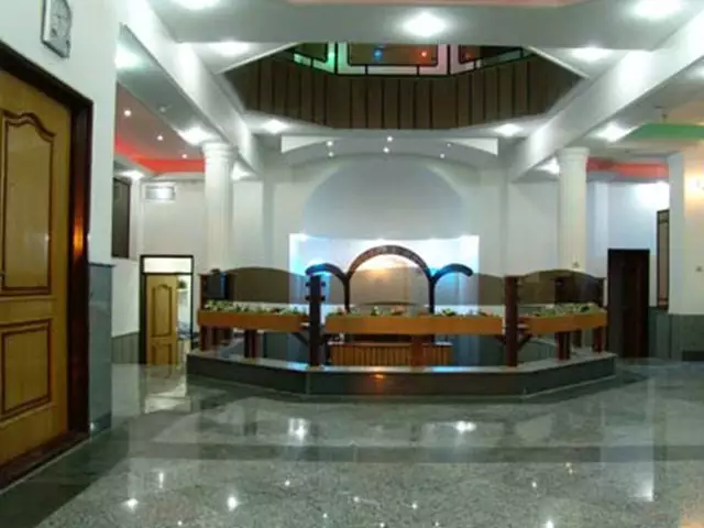هتل بهجت میبد
