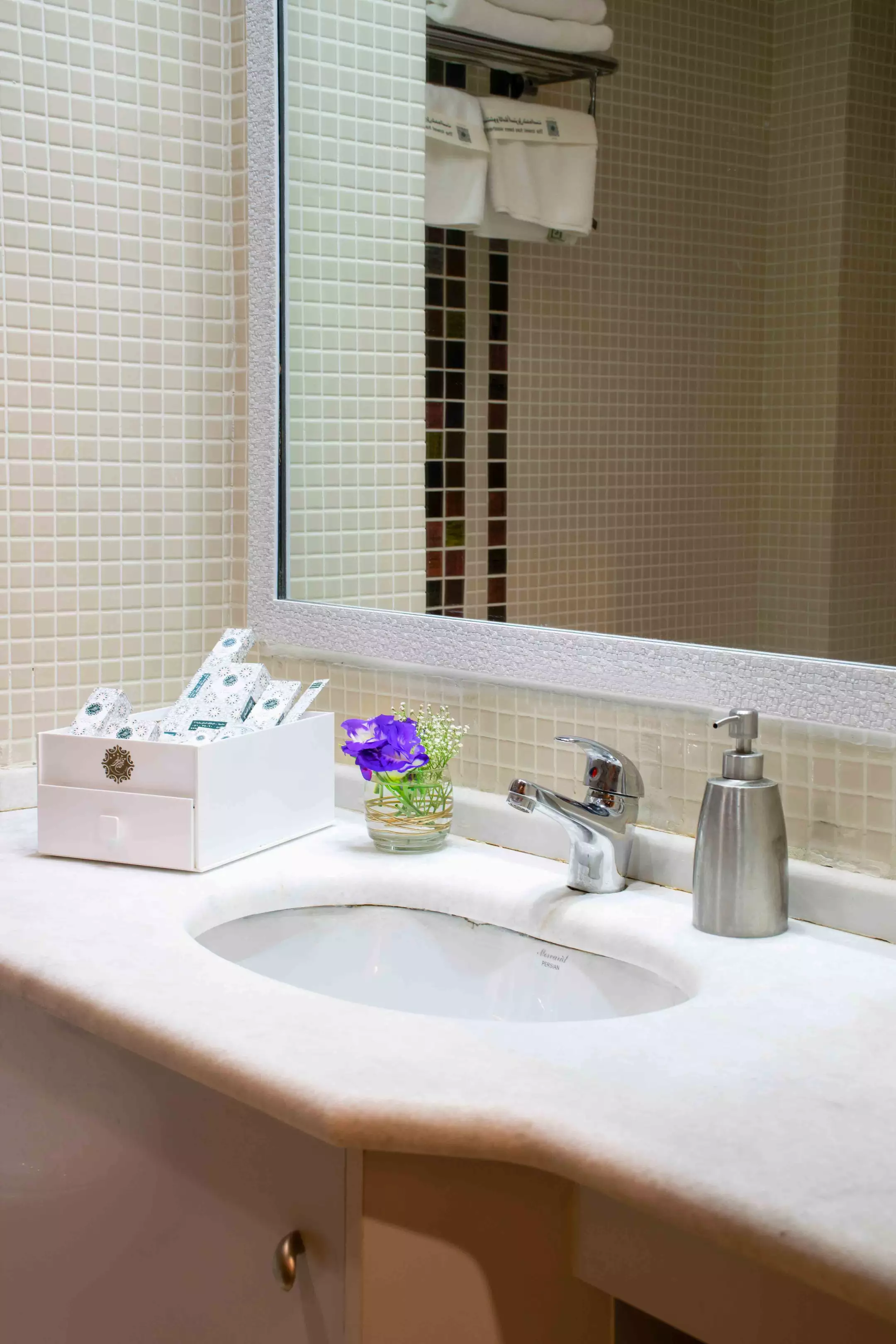 Alibaba https://cdn.alibaba.ir/ostorage/hotel-accommodation-images/67054a37b347cc1bd8f4c5f8_4a42b145-c916-4025-a1ea-f3e14672de38_دبل-قصر-(1).webp