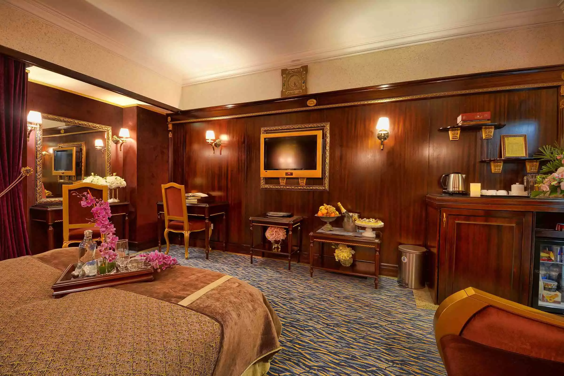 Alibaba https://cdn.alibaba.ir/ostorage/hotel-accommodation-images/67054a3c0fe27c5a5df8fa37_982d9f21-3cba-46ae-b201-37968a494fe1_سینگل-استاندارد-(1).webp