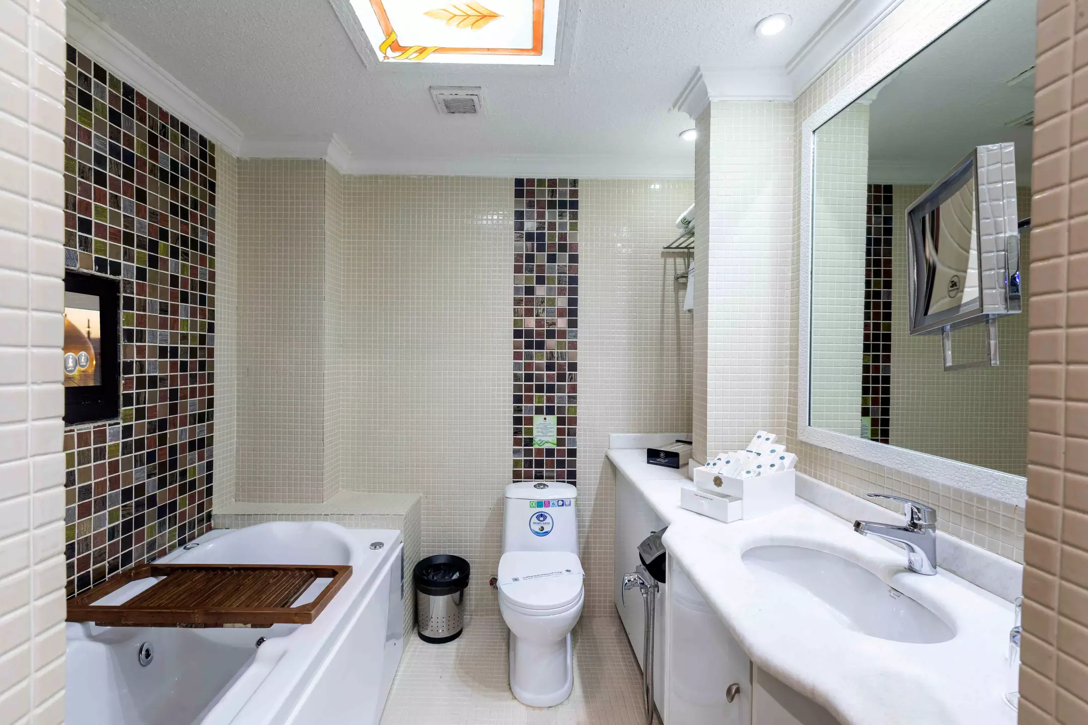 Alibaba https://cdn.alibaba.ir/ostorage/hotel-accommodation-images/67054a43b347cc1bd8f4c5fc_fb95831b-06cd-48b7-9168-fc189864c7bf_هانی-مون-رومانتیک-(1).webp