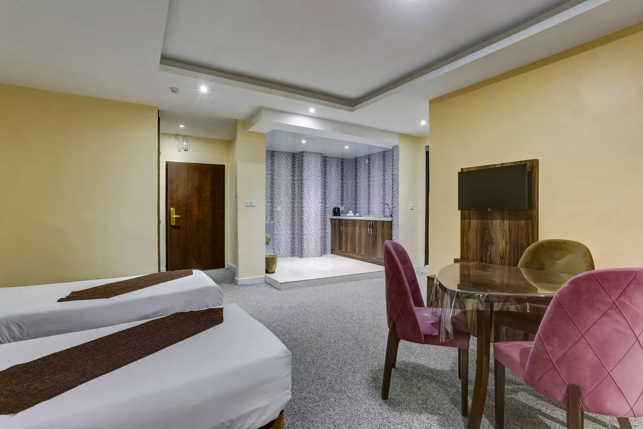 Alibaba https://cdn.alibaba.ir/ostorage/hotel-accommodation-images/670639d7906add960f28e92b_2022-08-30-e877e830-fd84-4999-892b-90968586ef0d.webp