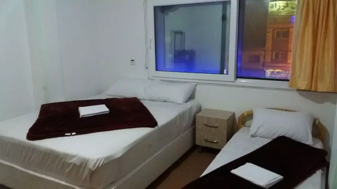 هتل  عدالت  محمودآباد