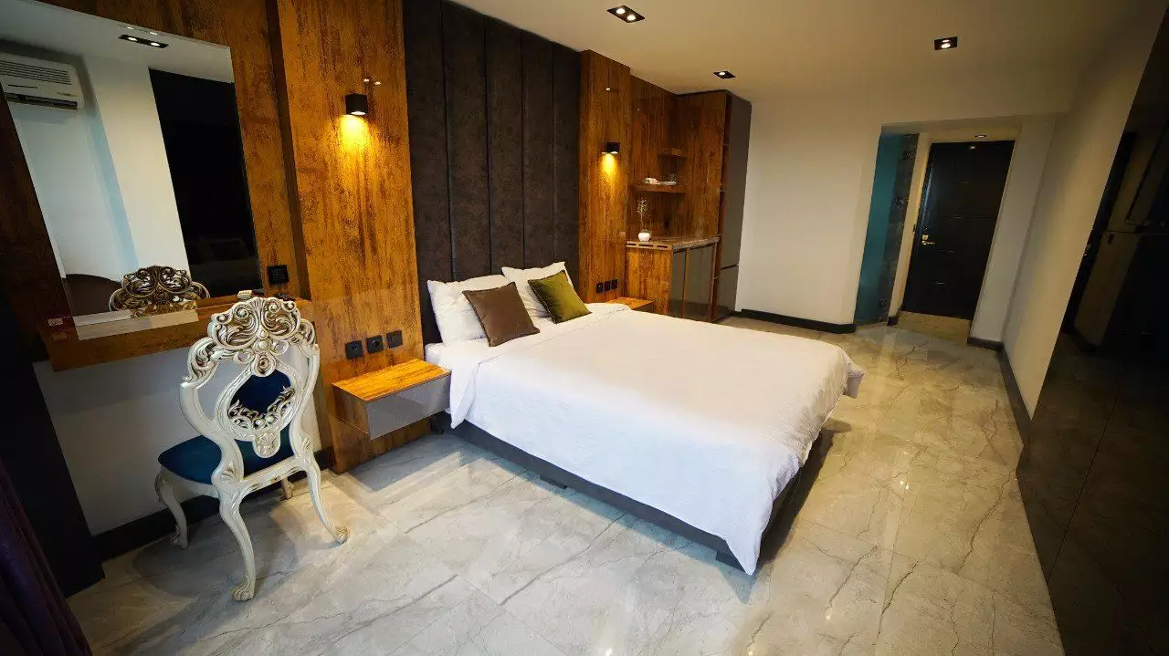 هتل کیانا نور