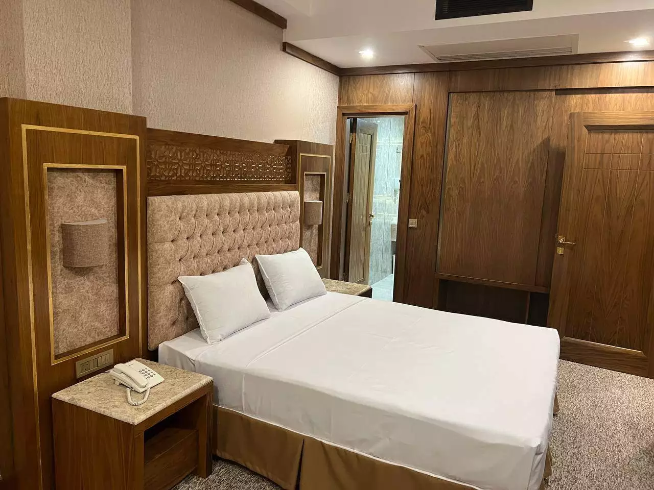Alibaba https://cdn.alibaba.ir/ostorage/hotel-accommodation-images/670660fe666674792fcccd7c_2023-10-16-6bfeeb86-d287-43d1-88d7-1db7927e1c87.webp