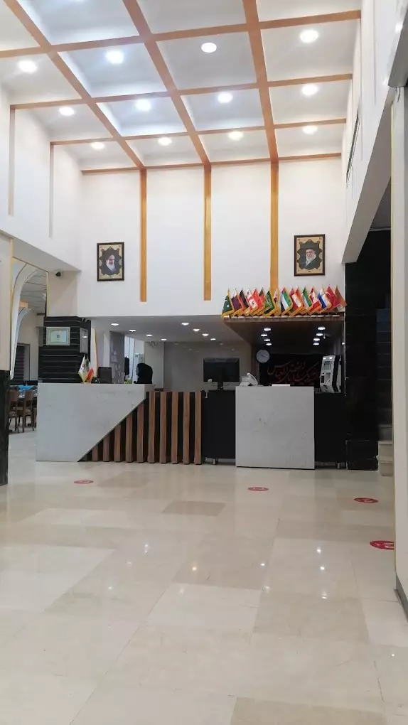 هتل مهربد فیروزه میبد
