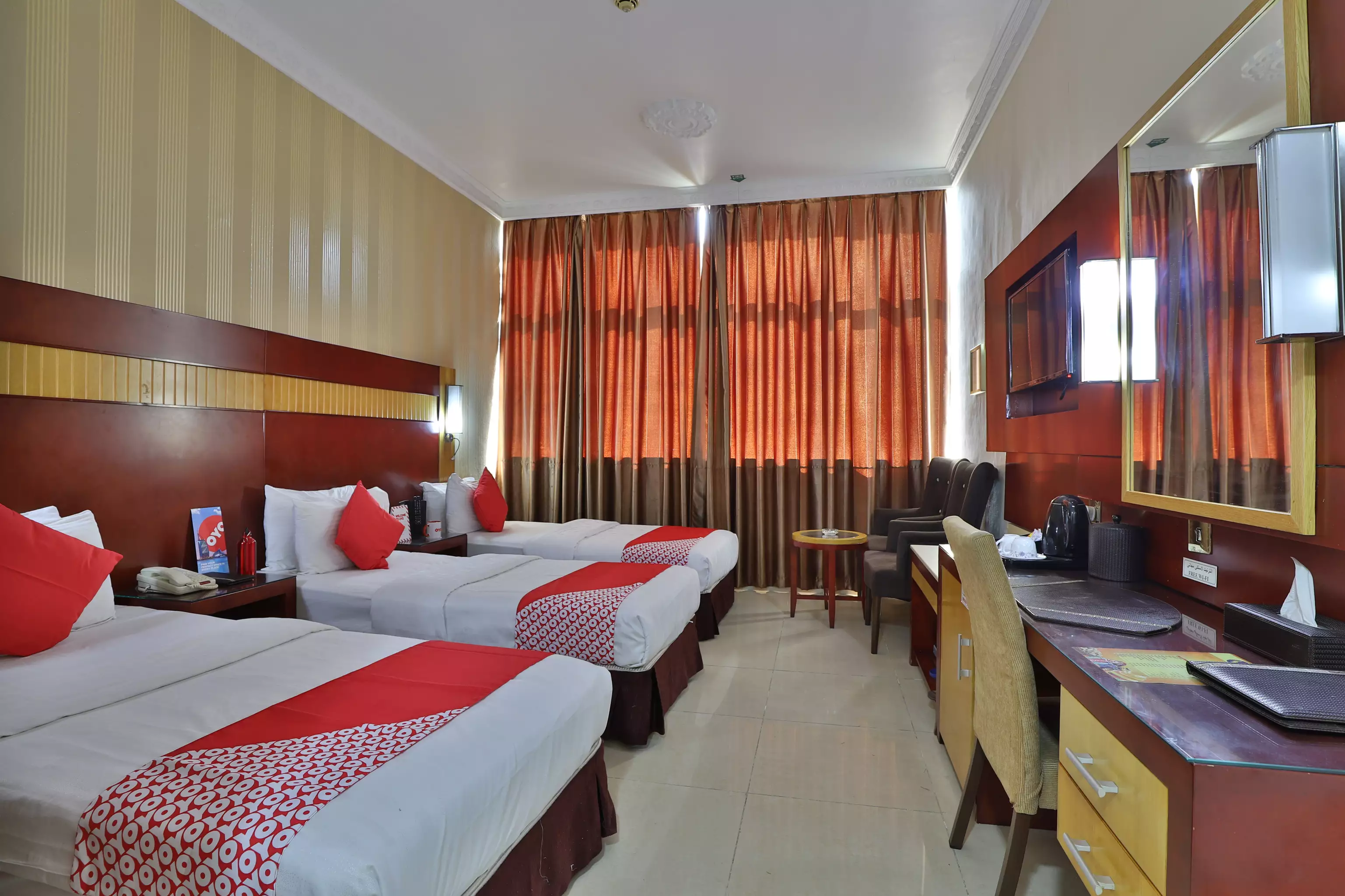 هتل Phoenix Hotel L.L.C دبی