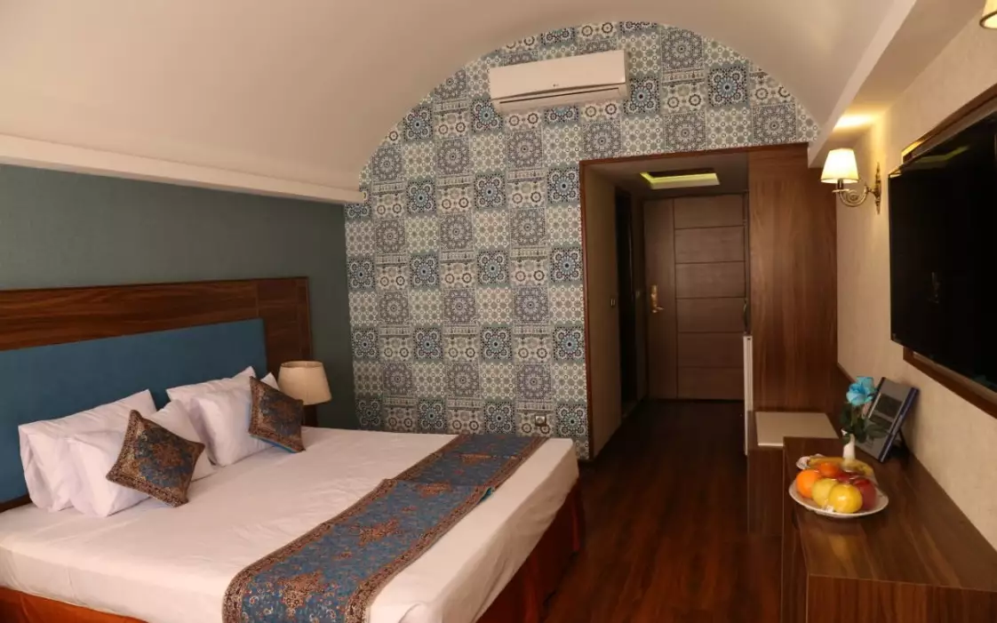 Alibaba https://cdn.alibaba.ir/ostorage/hotel-accommodation-images/680e160319aa61e2a799b206_سینگل.webp