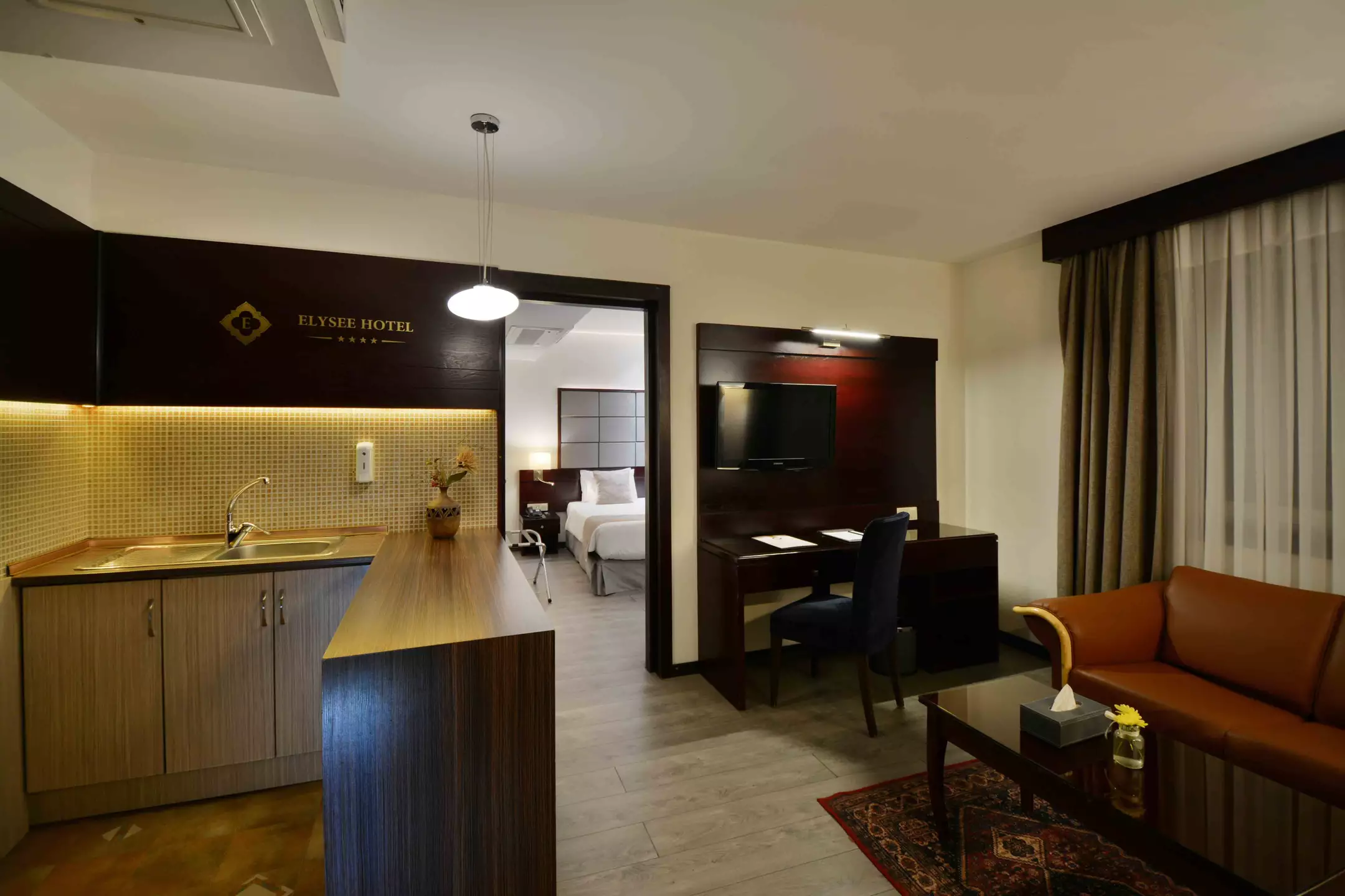 Alibaba https://cdn.alibaba.ir/ostorage/hotel-accommodation-images/680e4939f6e8766ef96f4f2b_سوئیت-جونیور.webp