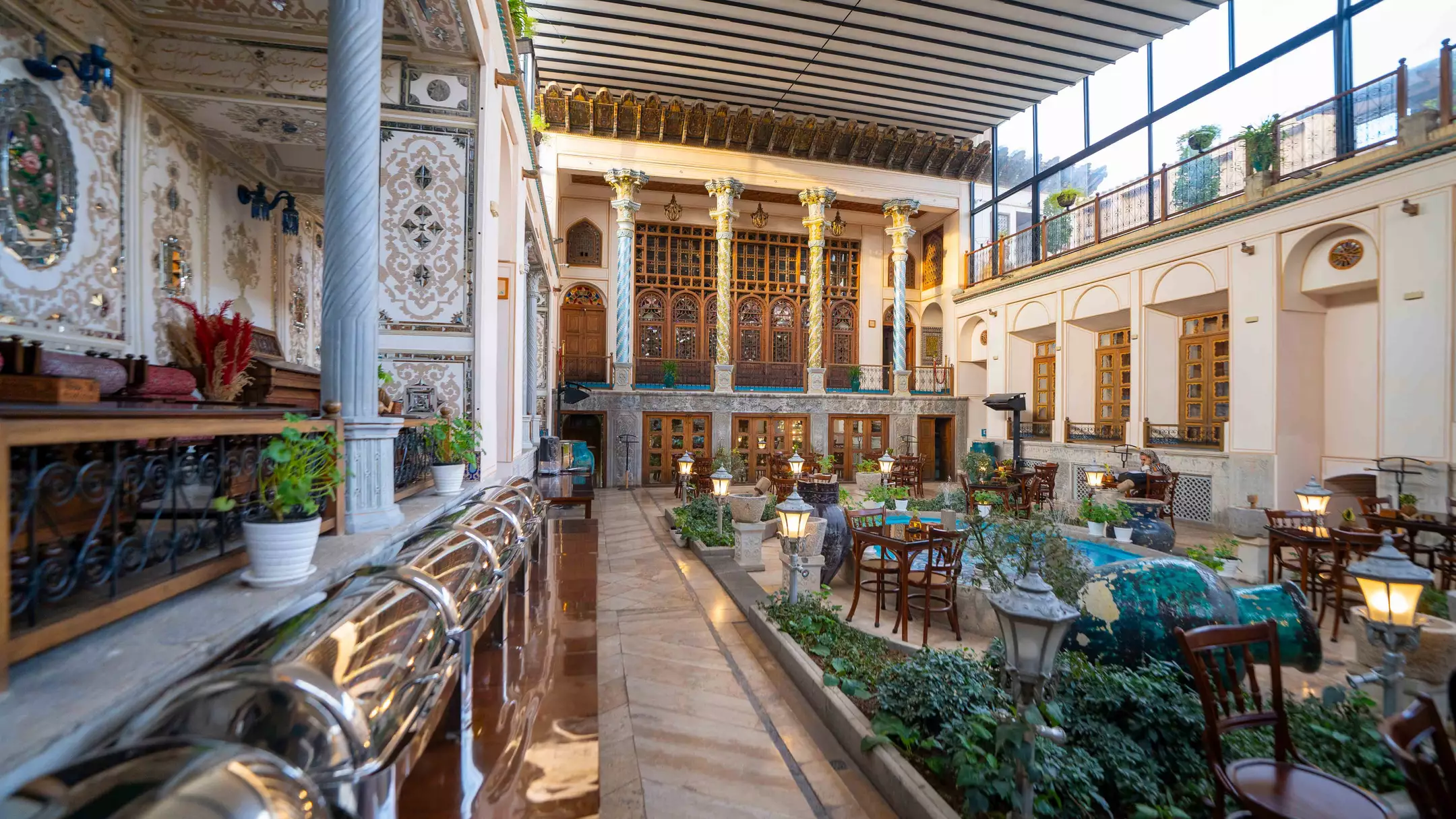 Alibaba https://cdn.alibaba.ir/ostorage/hotel-accommodation-images/68186a1c19aa61e2a799b4e8_حیاط-(2).webp