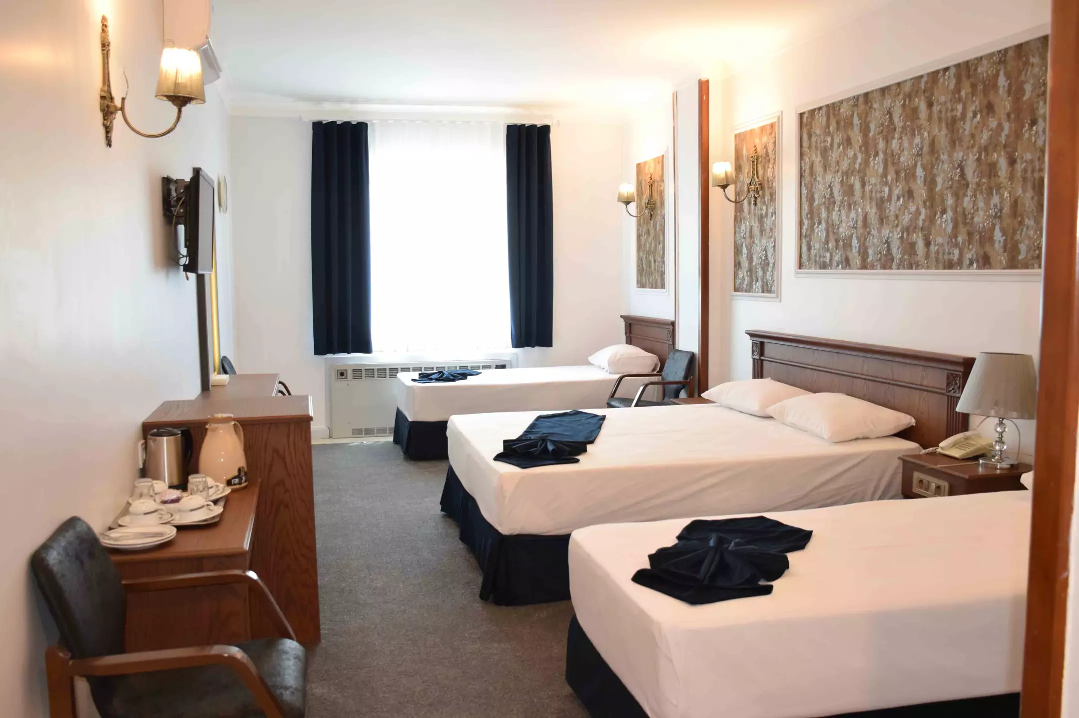 Alibaba https://cdn.alibaba.ir/ostorage/hotel-accommodation-images/682870d8f6e8766ef96f5510_چهارتخته-Vip.webp
