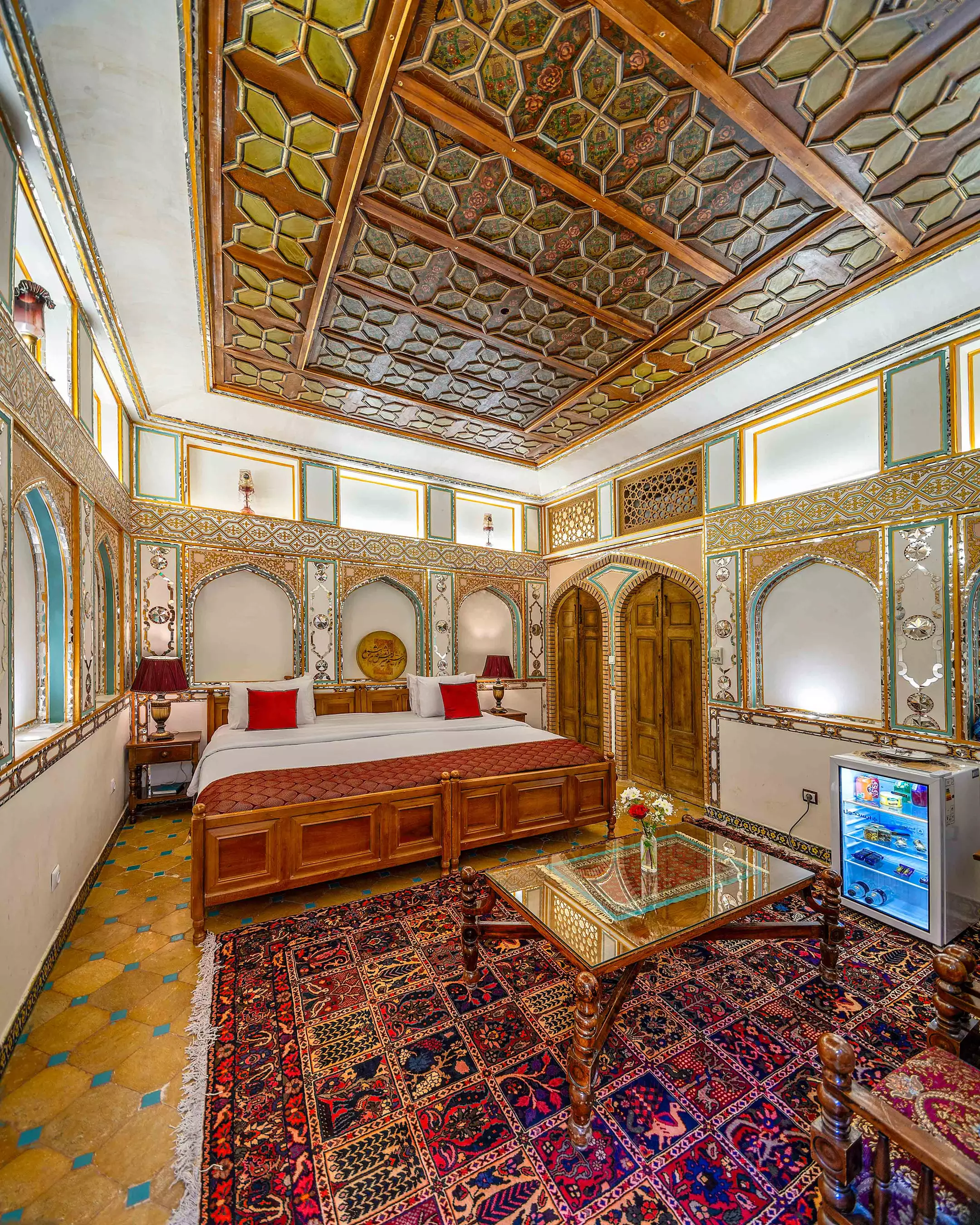 Alibaba https://cdn.alibaba.ir/ostorage/hotel-accommodation-images/683c66dbac13a7ed0d84d342_نقش-جهان-(2).webp