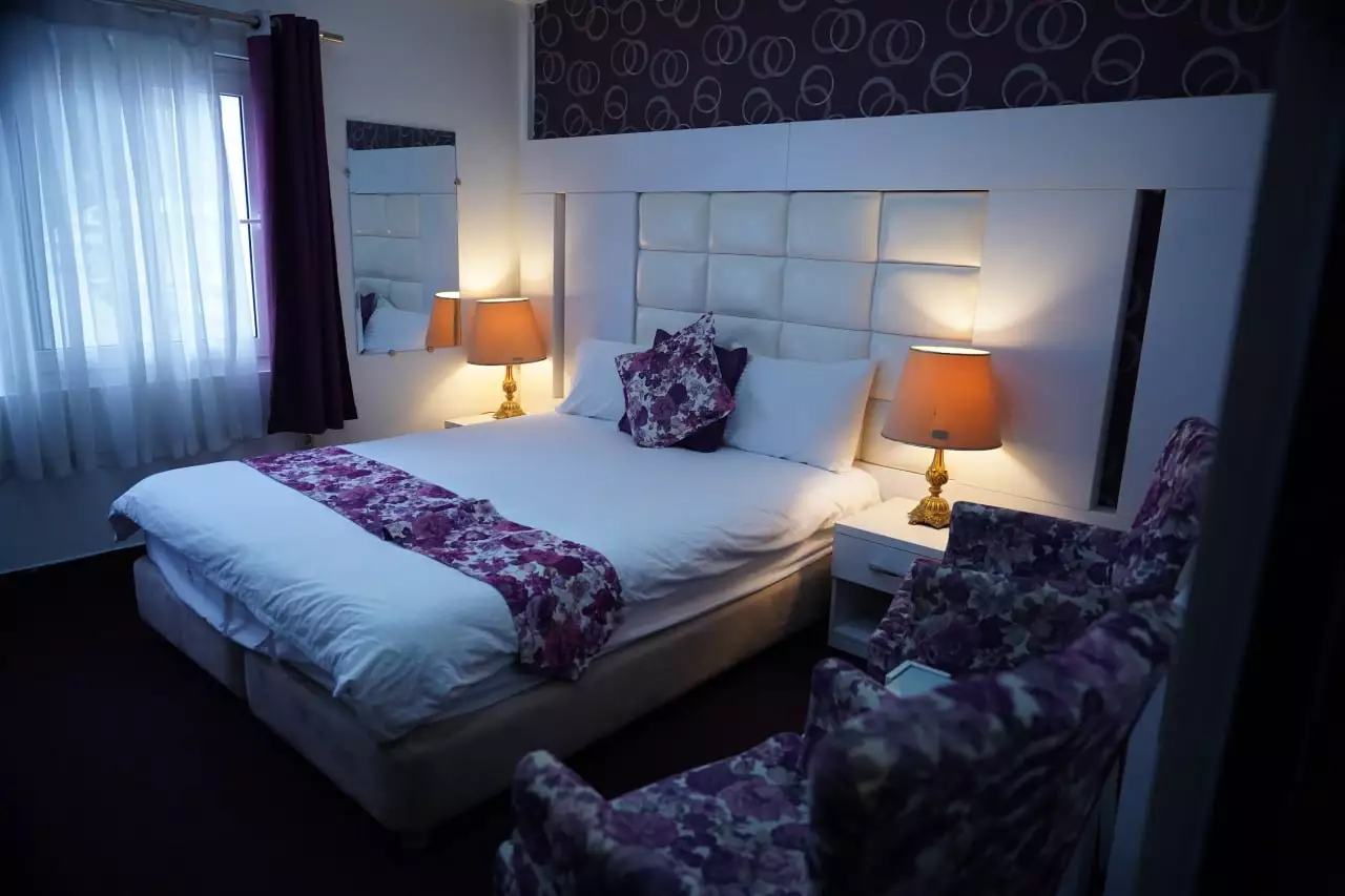 Alibaba https://cdn.alibaba.ir/ostorage/hotel-accommodation-images/6846bd43a1e6f83605b7371d_دبل.webp