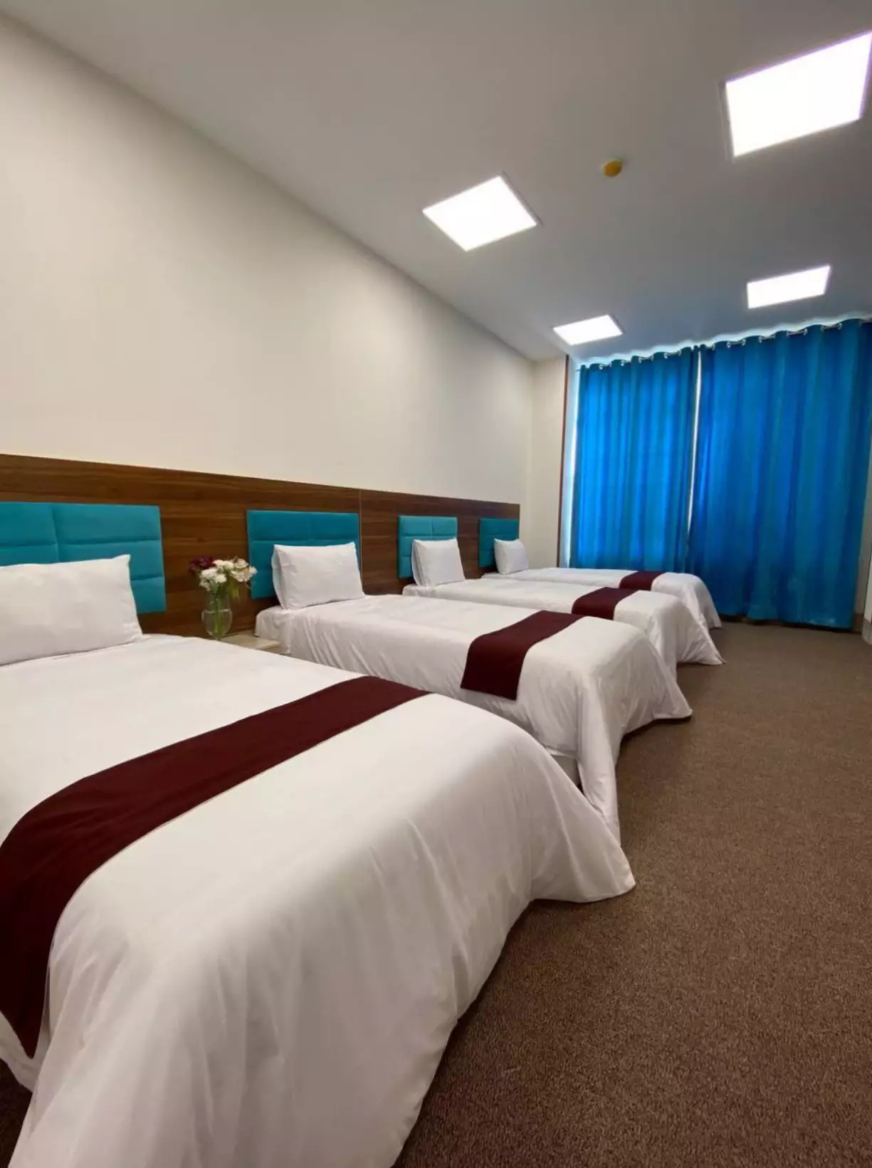 Alibaba https://cdn.alibaba.ir/ostorage/hotel-accommodation-images/686126bfac13a7ed0d84e228_چهارتخته-سینگل1.webp