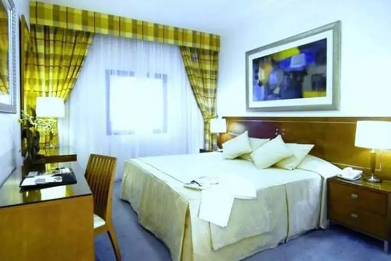 هتل Golden Sands Hotel Apartments دبی