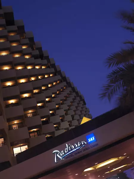 Alibaba https://cdn.alibaba.ir/ostorage/hotel-accommodation-images/68625938ac13a7ed0d84e658_Dubai-Radisson-Blu-Hotel-Dubai-Deira-Creek-0.webp
