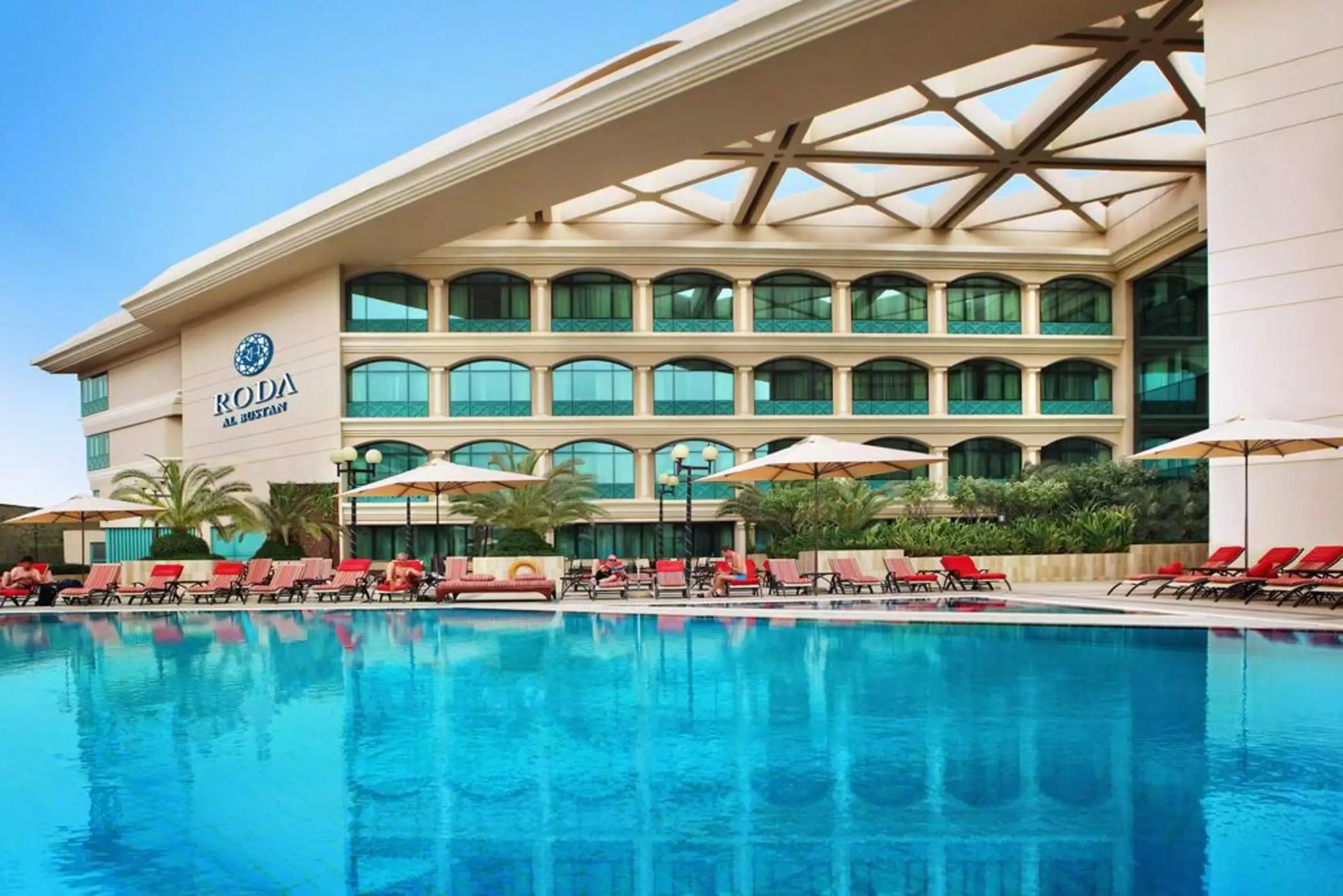 هتل Mövenpick Dubai Grand Al Bustan دبی