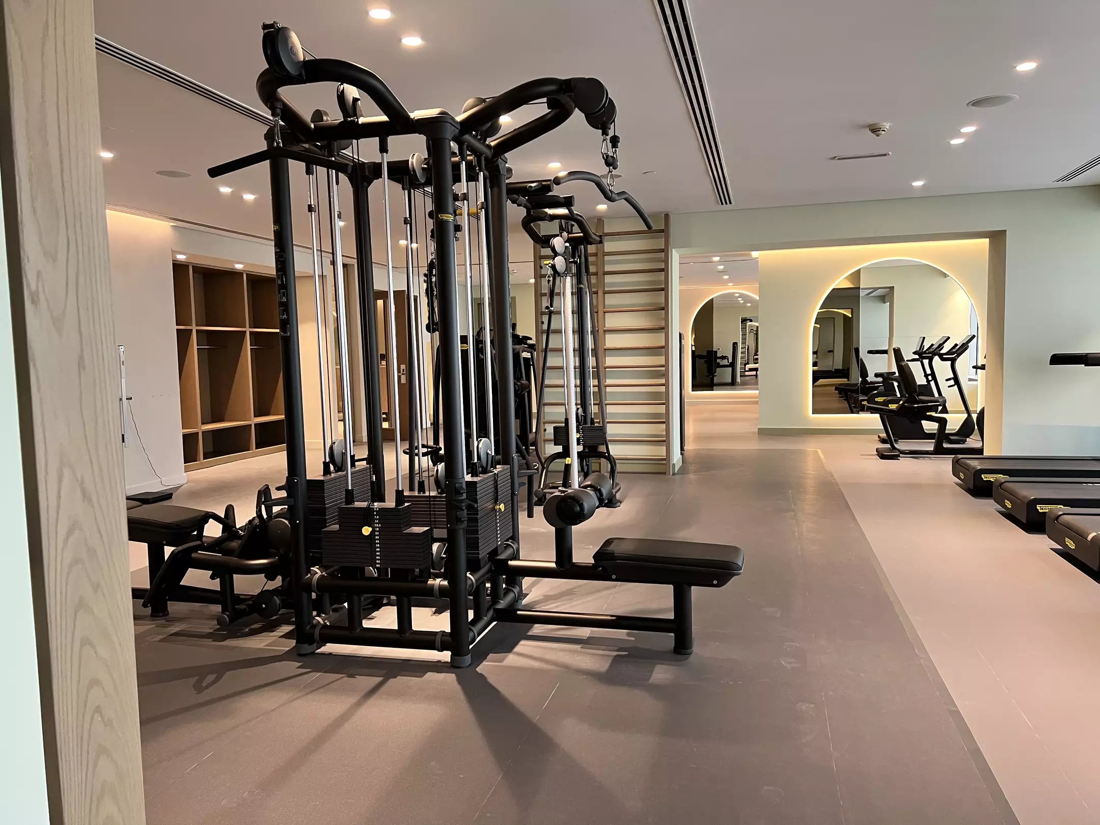 Alibaba https://cdn.alibaba.ir/ostorage/hotel-accommodation-images/68625b7bac13a7ed0d84eb34_Dubai-Emirates-Grand-Hotel-0.webp