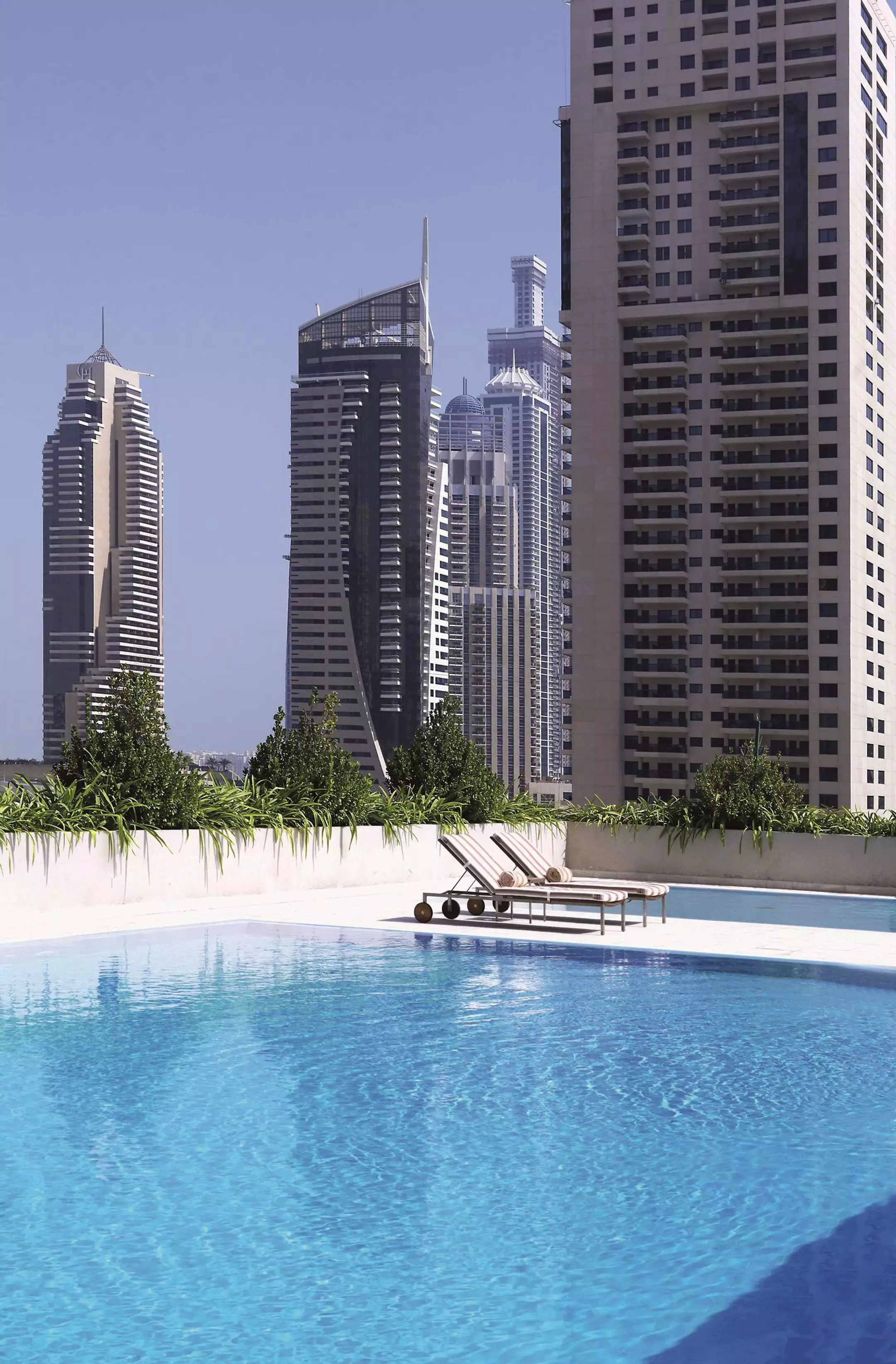 هتل The Radisson Blu Residence, Dubai Marina دبی
