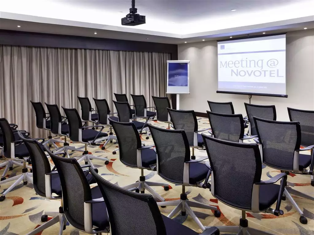 Alibaba https://cdn.alibaba.ir/ostorage/hotel-accommodation-images/68625c47ac13a7ed0d84ecb8_Dubai-Novotel-Dubai-Deira-City-Centre-0.webp