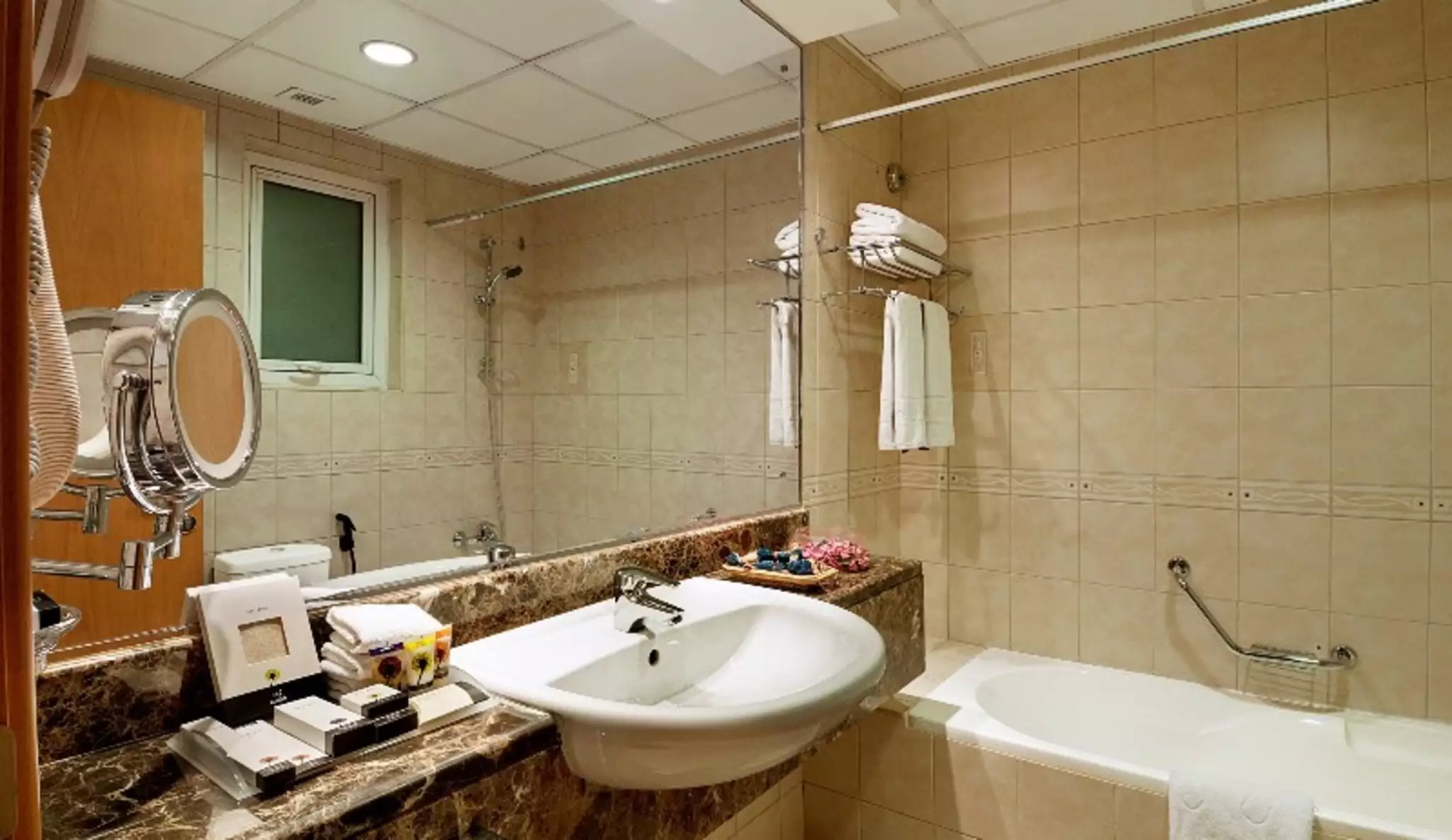 Alibaba https://cdn.alibaba.ir/ostorage/hotel-accommodation-images/68625f8eac13a7ed0d84f2fc_Dubai-Lotus-Downtown-Metro-Hotel-Apartments-0.webp