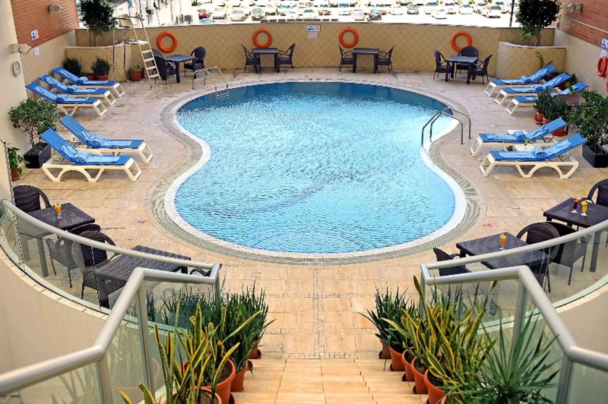 هتل آپارتمان لوتوس داون تاون مترو دبی