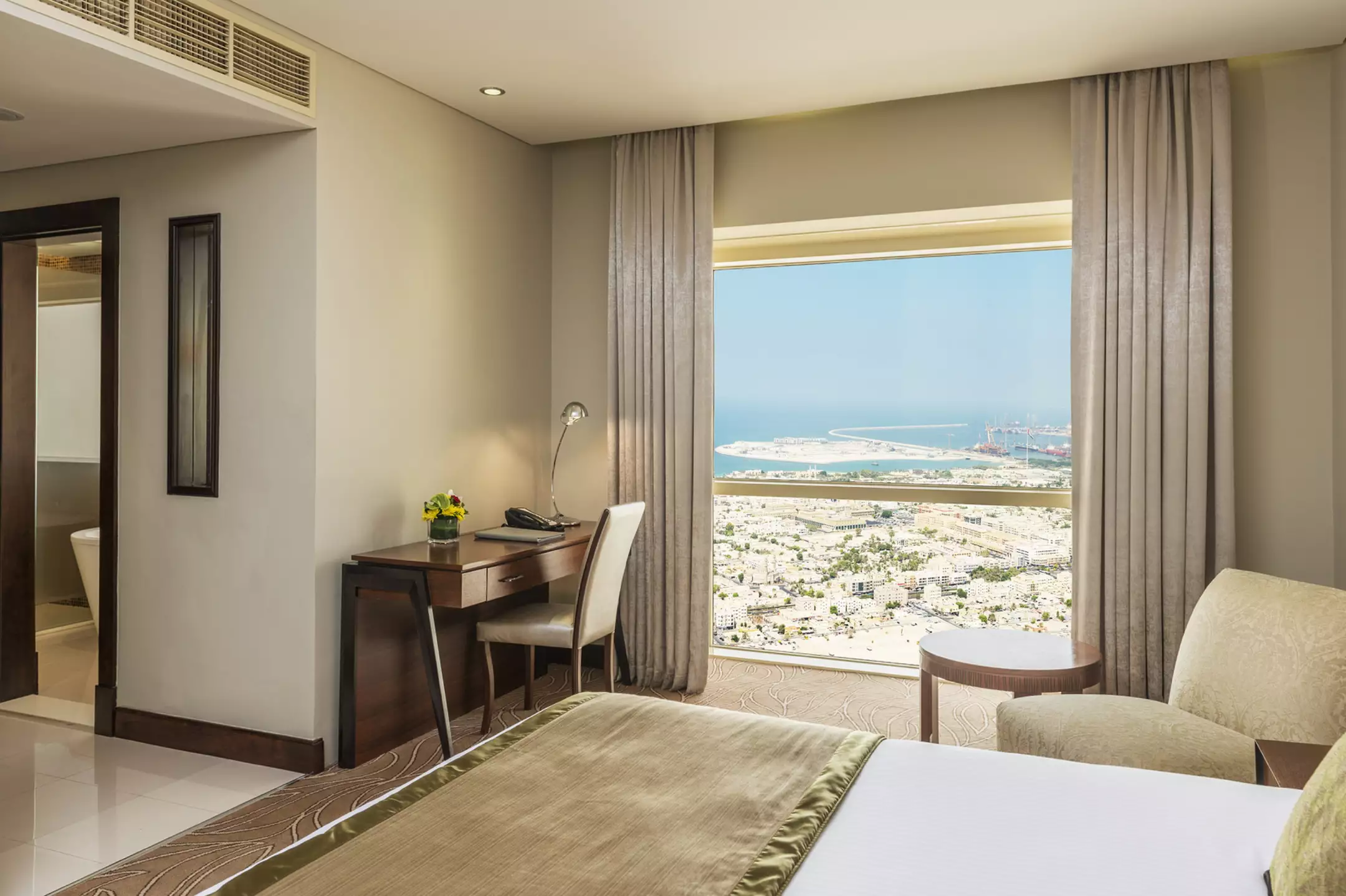 Alibaba https://cdn.alibaba.ir/ostorage/hotel-accommodation-images/6862636dac13a7ed0d84fa89_Dubai-The-Tower-Plaza-Hotel-Dubai-0.webp