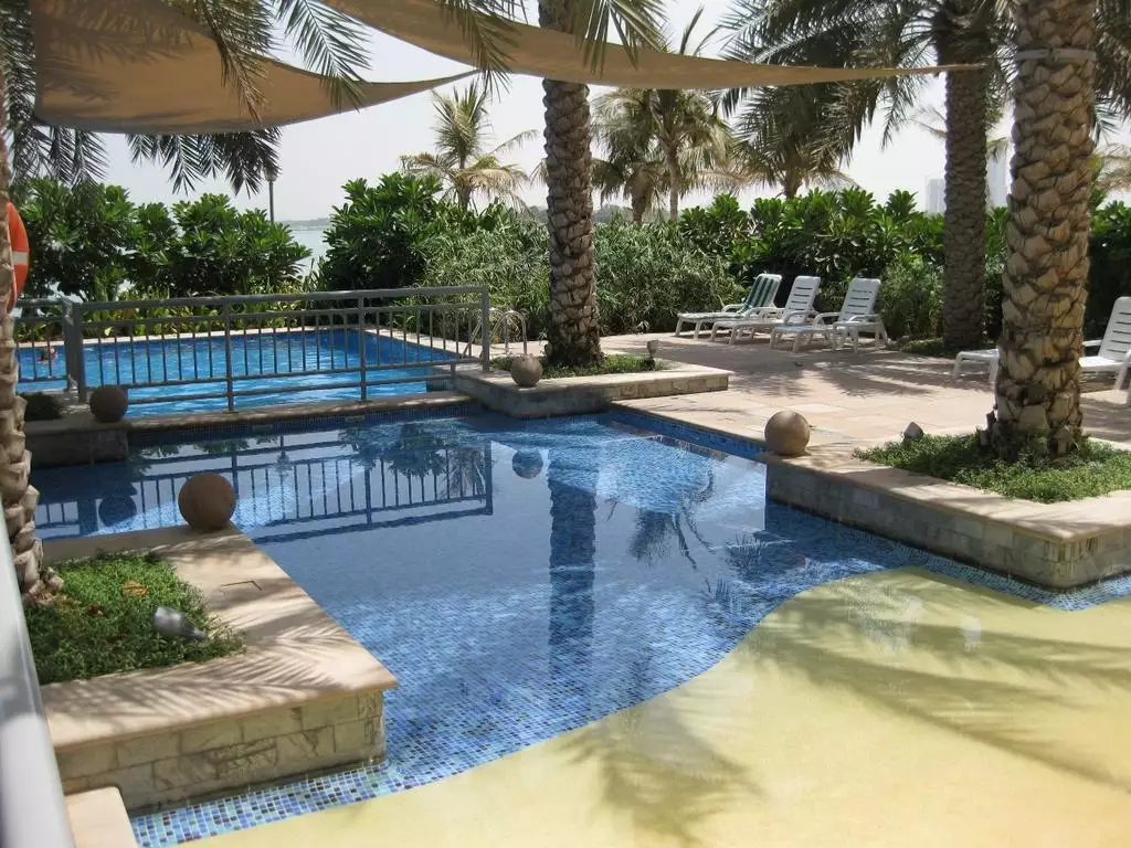 Alibaba https://cdn.alibaba.ir/ostorage/hotel-accommodation-images/68626784ac13a7ed0d8501fc_Dubai-Royal-Club-Palm-Jumeirah-by-Royal-Vacation-Homes-Rental-0.webp